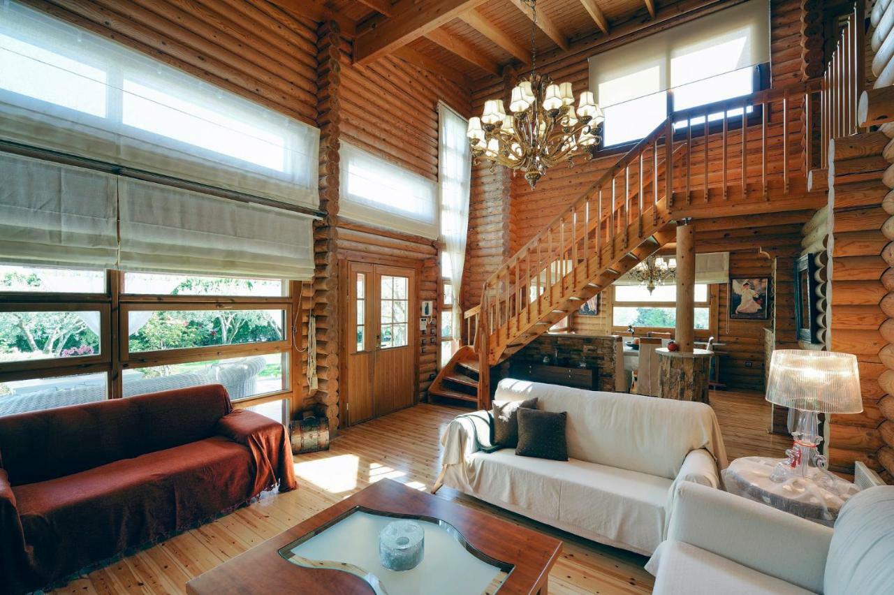 Lakkia - Wooden Residence Bagian luar foto