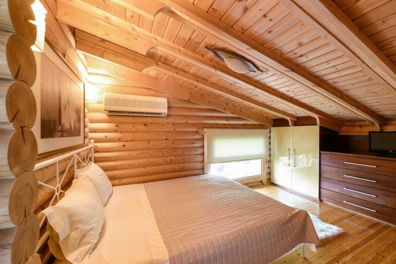 Lakkia - Wooden Residence Bagian luar foto