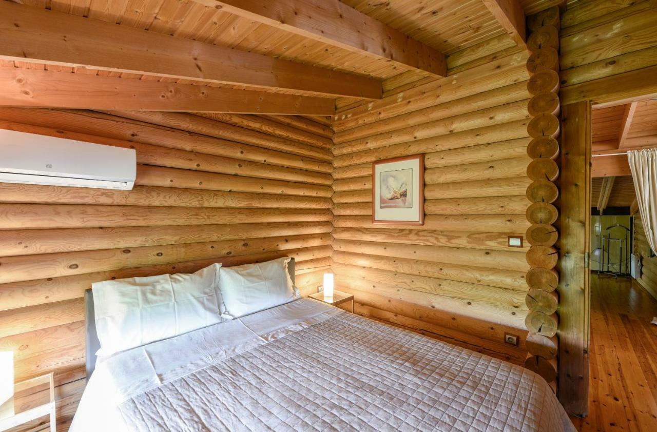 Lakkia - Wooden Residence Bagian luar foto